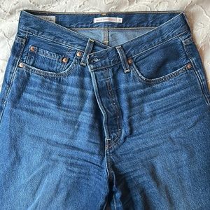 Levi’s ribcage straight jeans